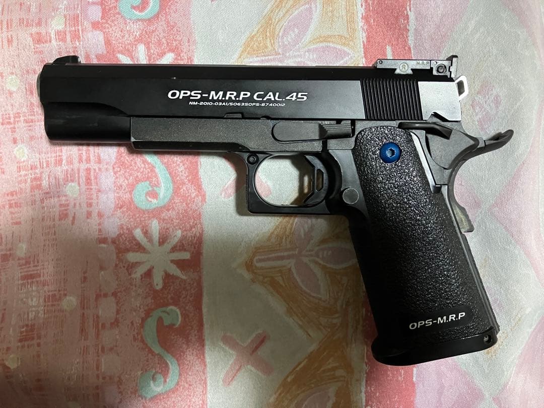 東京マルイ ガスブロ ハイキャパ5.1R ブラック マガジン4つ付き