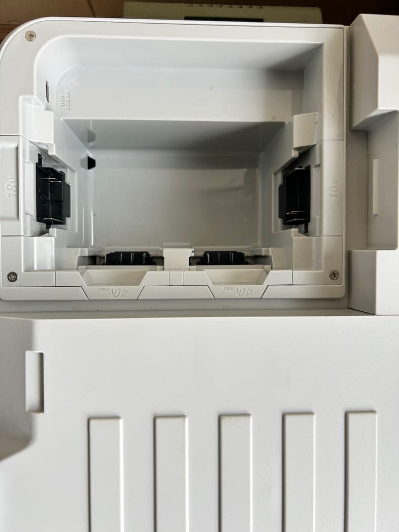 Makita マキタ 18V 40Vmax 冷温庫 CW001GZO