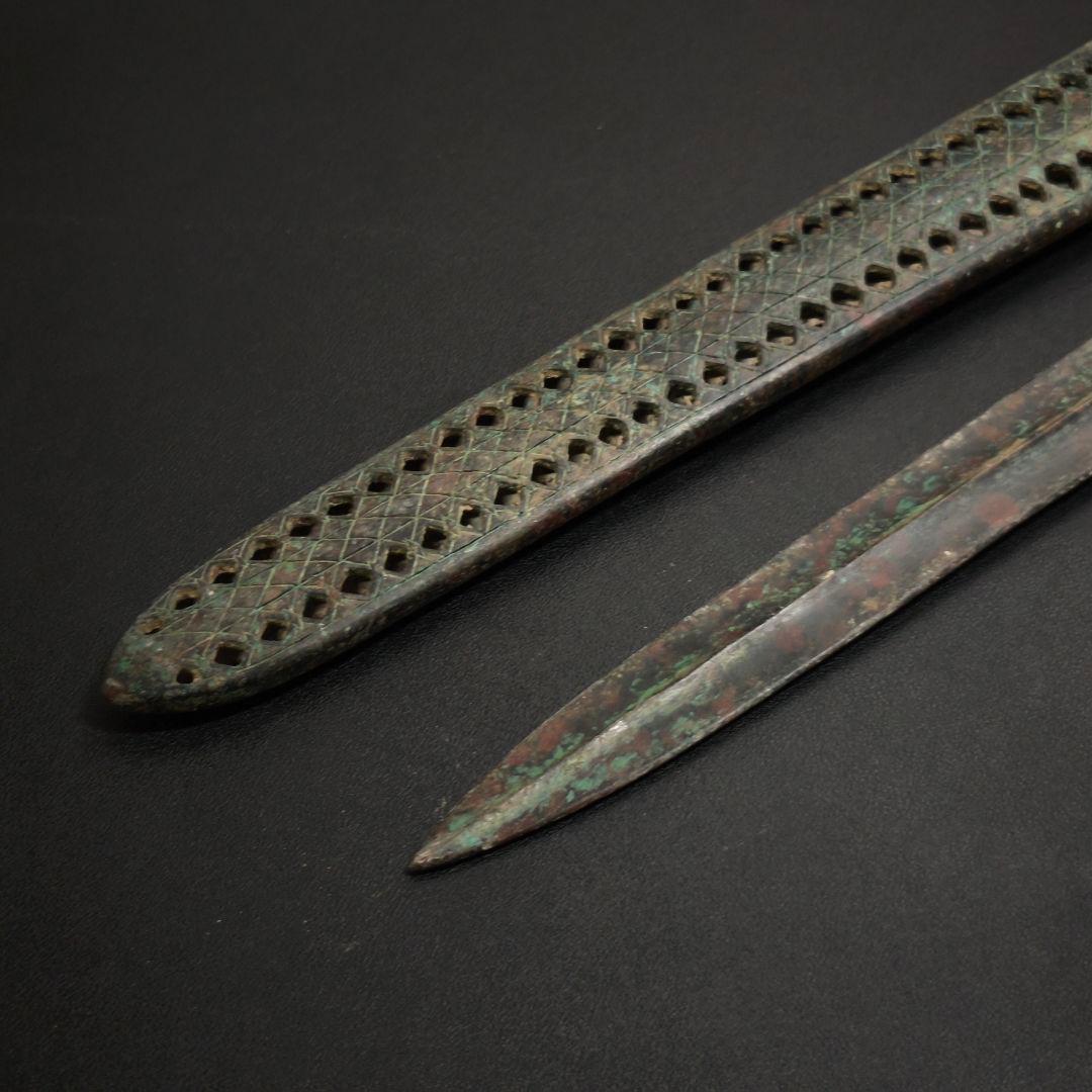 青銅剣　鞘付　銅製置物　インテリア置物　青銅器　長さ62CM