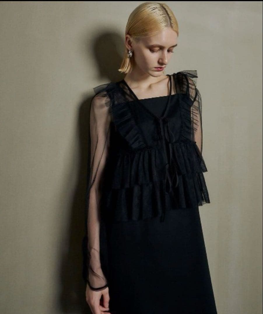 ひなちゃそ Frill vest pencil dress