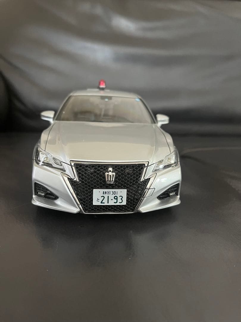 1/18スケール 高速道路交通警察隊　クラウン イグニッションモデル