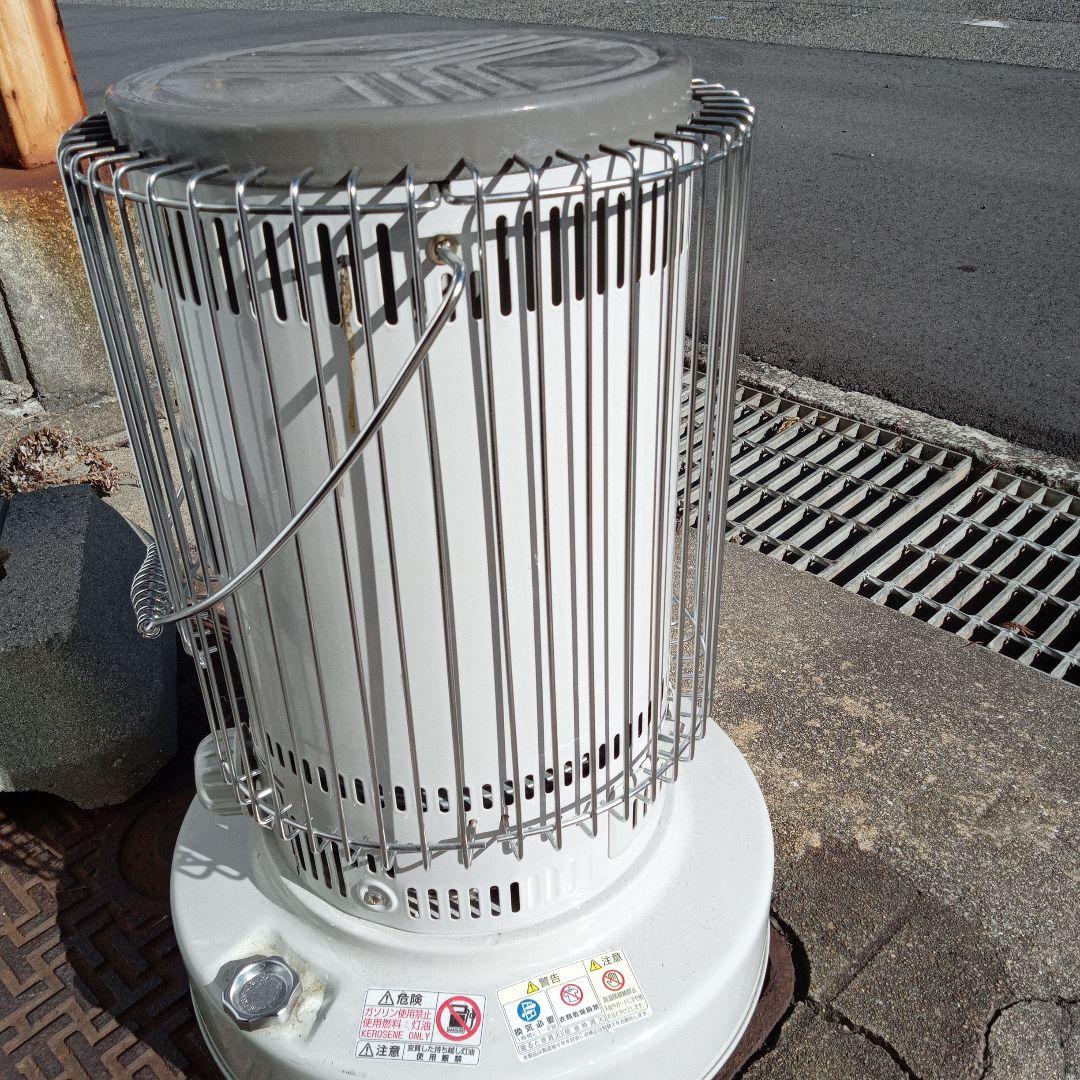 トヨトミ KS-67H石油ストーブ ホワイト 動作未確未清掃