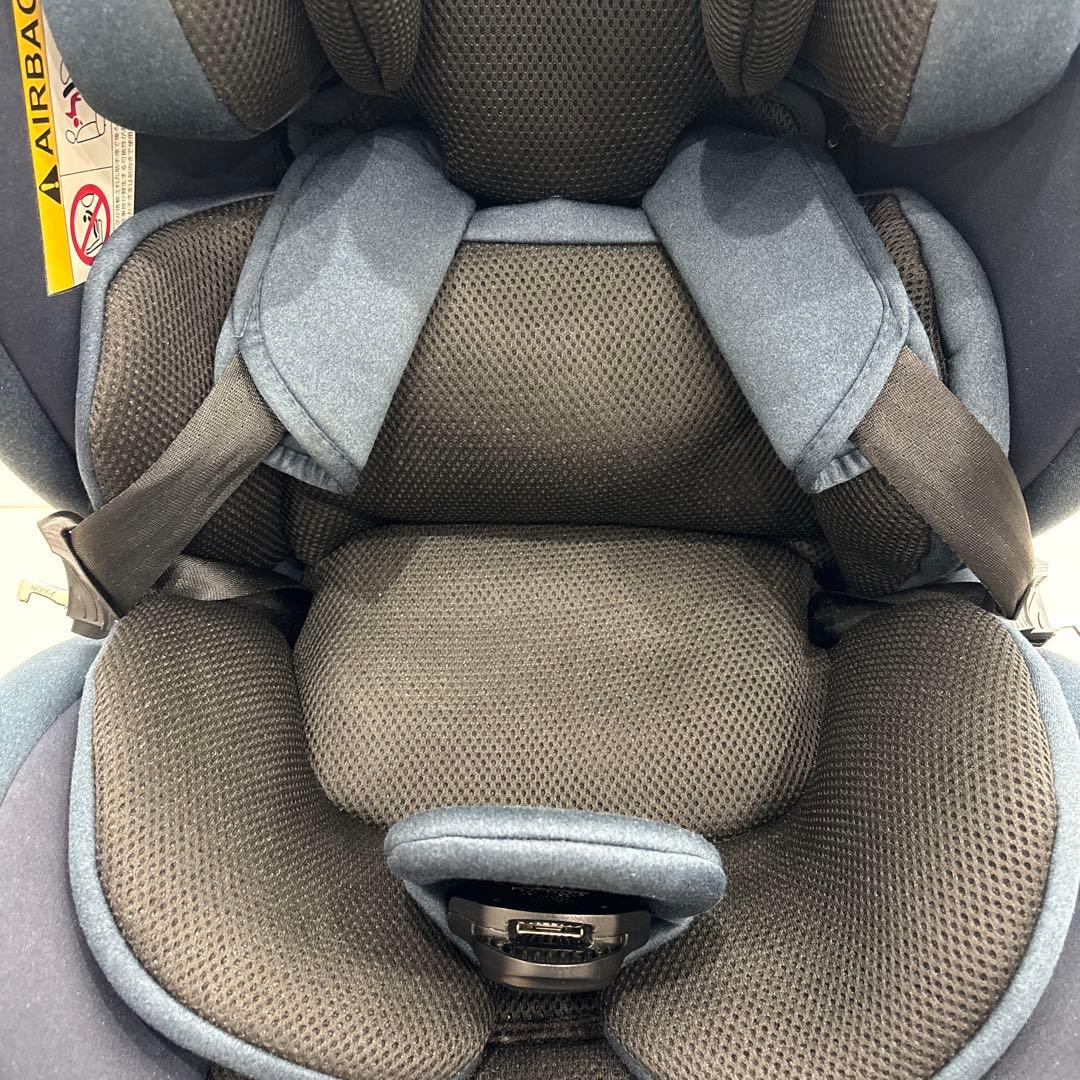美品　ネビオ　Nebio ターンピット　ISOFIX ネイビー