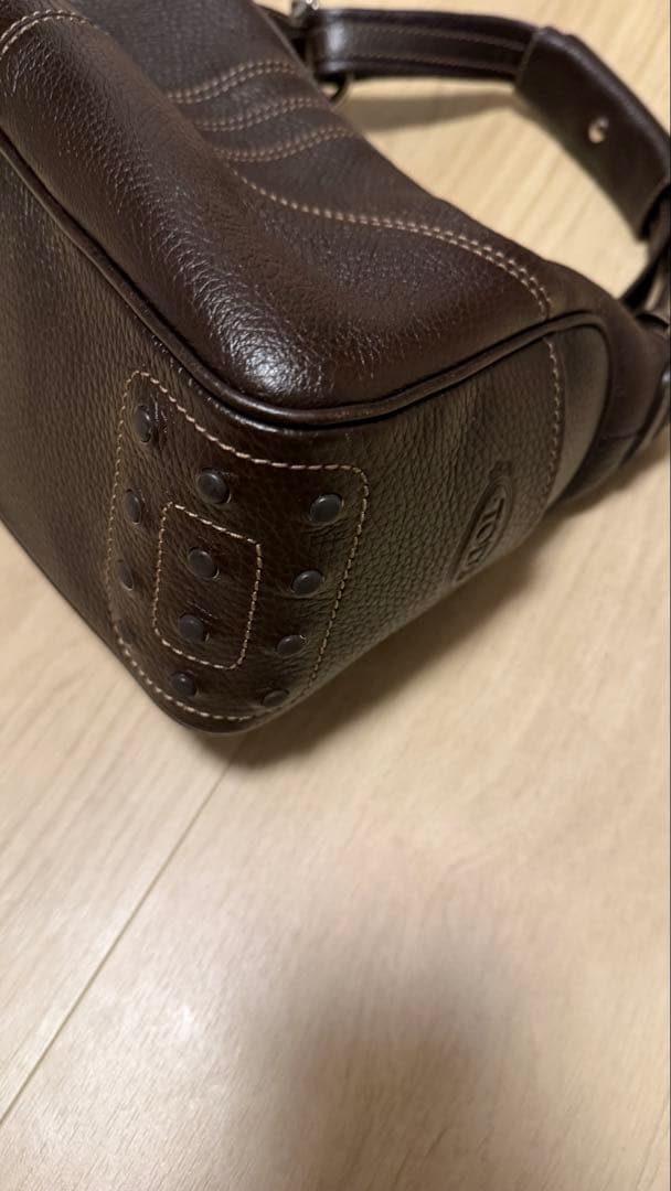 TOD'S ブラウン レザー ショルダーバッグ