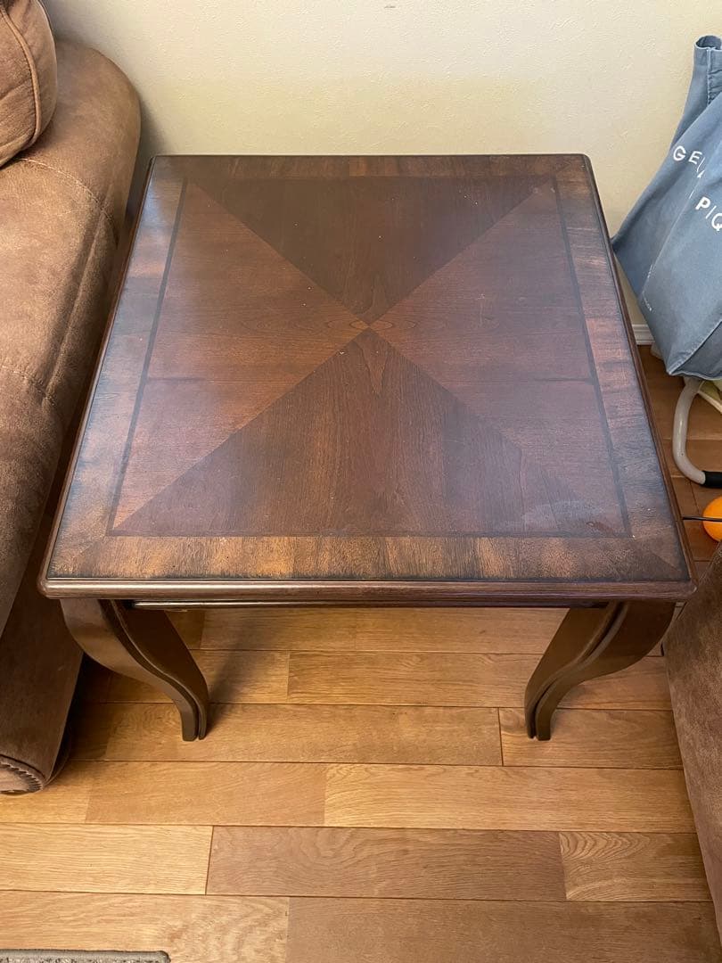 アシュレイ　サイドテーブル