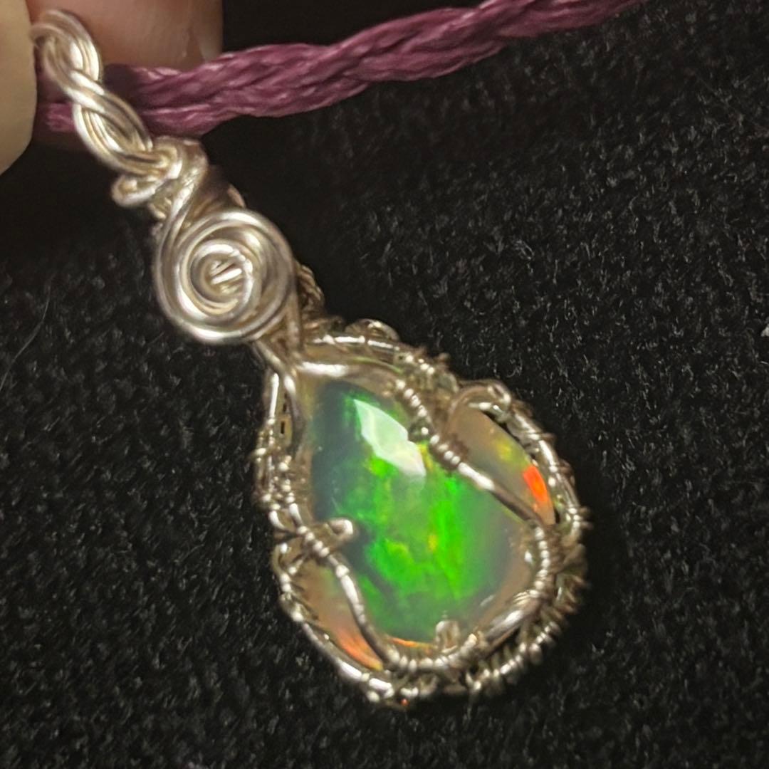 マーシャです。エチオピアオパールペンダント