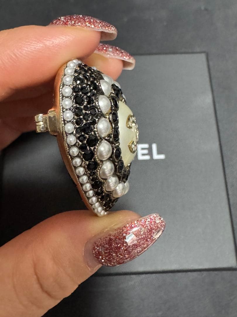 CHANEL ハート型ブローチ　パール　新品未使用