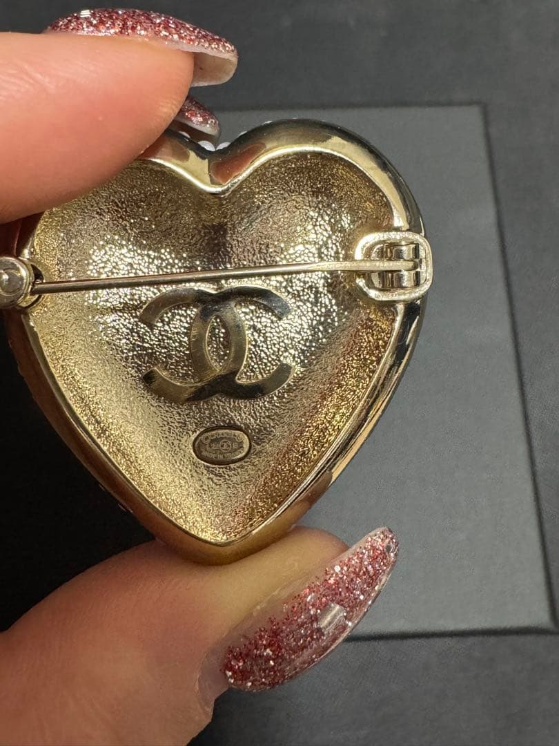 CHANEL ハート型ブローチ　パール　新品未使用