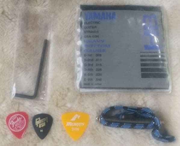 Gibson Epiphone Mo'Baby モダーンベイビーアンプ内蔵