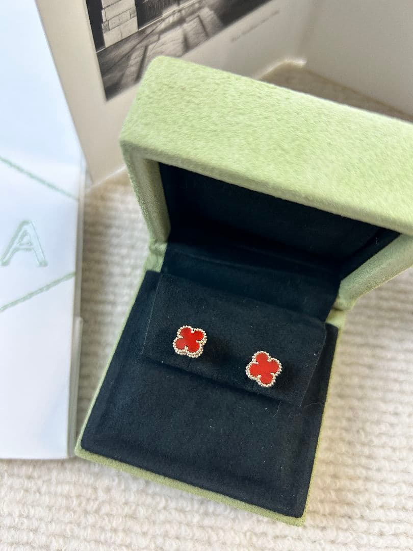 美品 ヴァンクリーフ&アーペル スウィート アルハンブラ ピアス カーネリアン