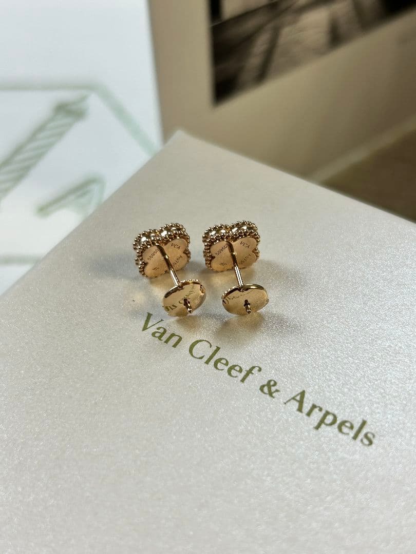 美品 ヴァンクリーフ&アーペル スウィート アルハンブラ ピアス カーネリアン