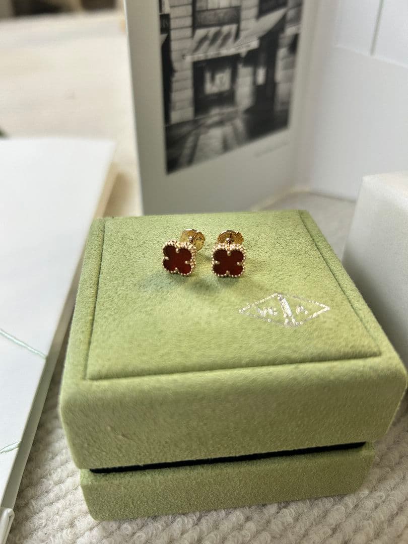 美品 ヴァンクリーフ&アーペル スウィート アルハンブラ ピアス カーネリアン