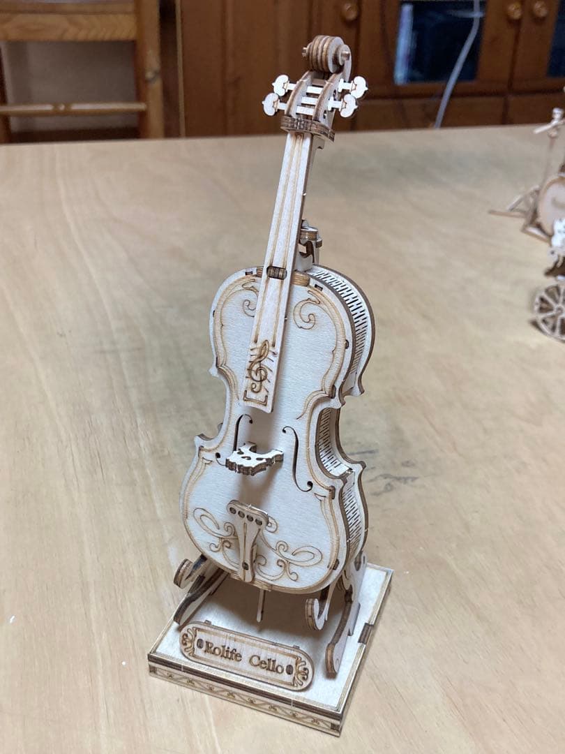 Robotime社木製パズル ピアノ、サックス、ドラム 機関車、帆船、飛行船ほか