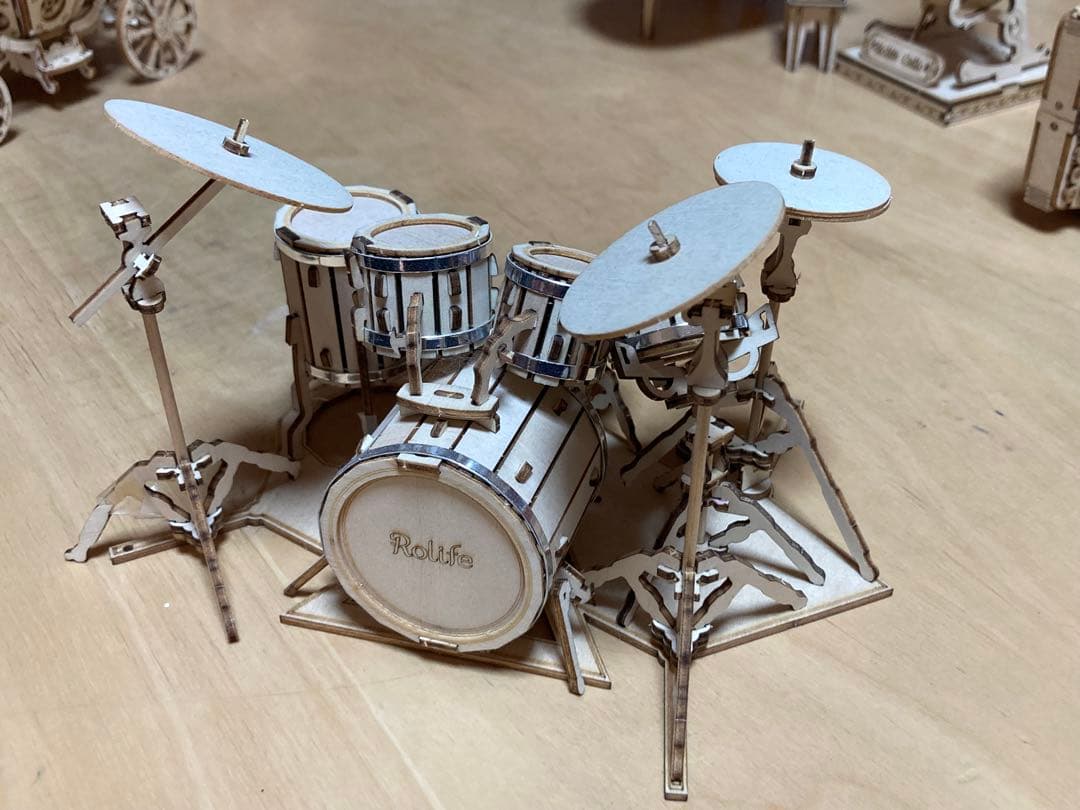 Robotime社木製パズル ピアノ、サックス、ドラム 機関車、帆船、飛行船ほか