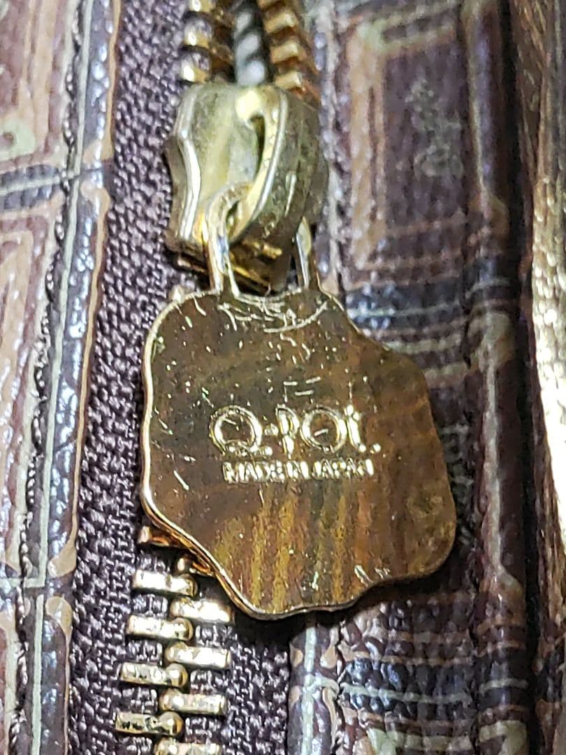 ヒ*リ様 Q-pot.　チョコレートクロスボディーバッグ　ショルダーバッグ