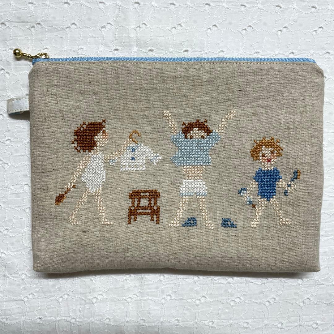 クロスステッチ 完成品 ファスナーポーチ サモイロフ オーダー56