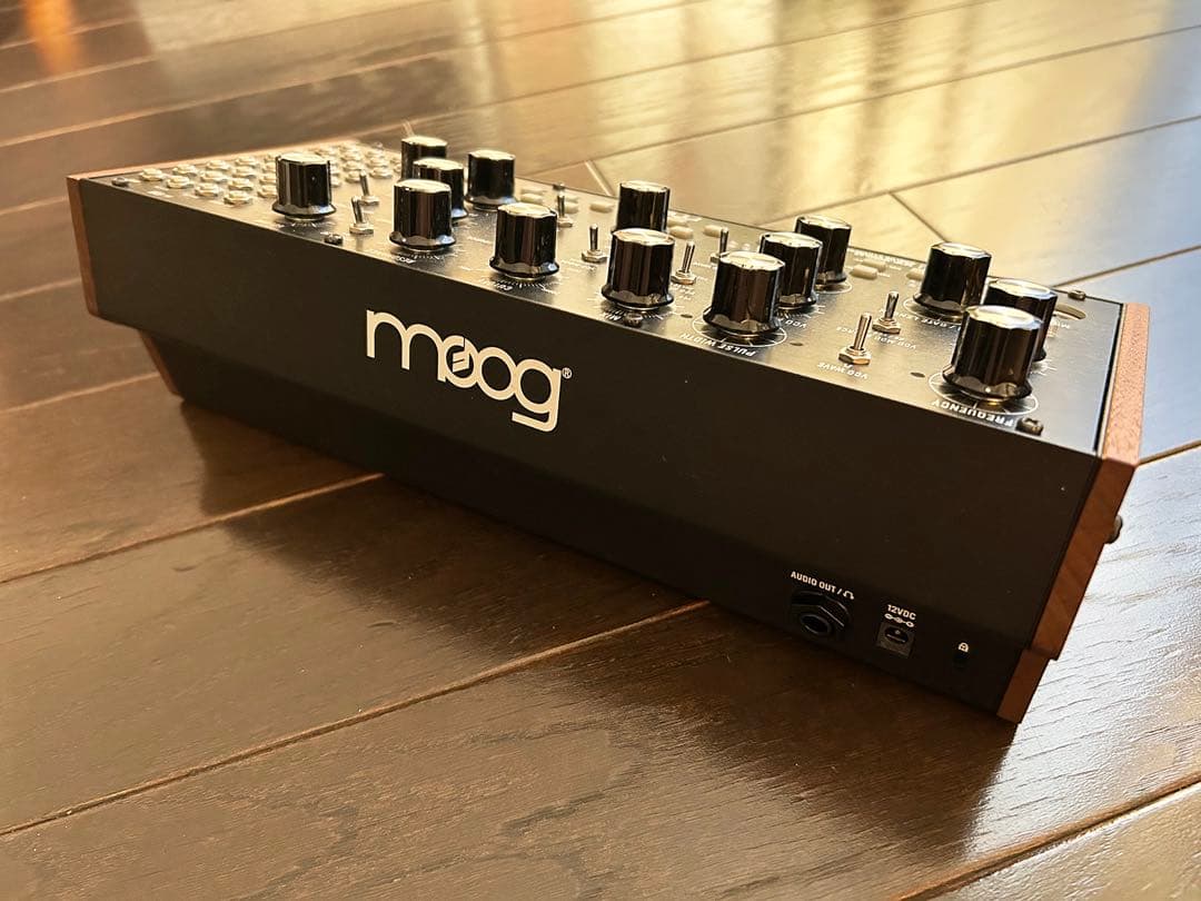 MOOG【MOTHER-32】セミモジュラーアナログシンセ(状態良好)