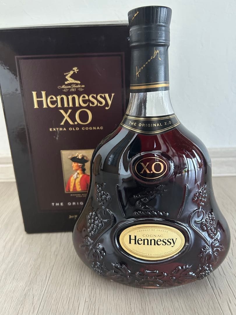 【ヘネシー】　XO 700㎖　40℃ 箱入　お酒　ブランデー　未開封