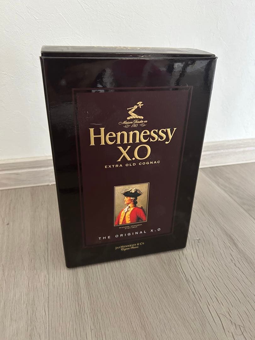 【ヘネシー】　XO 700㎖　40℃ 箱入　お酒　ブランデー　未開封