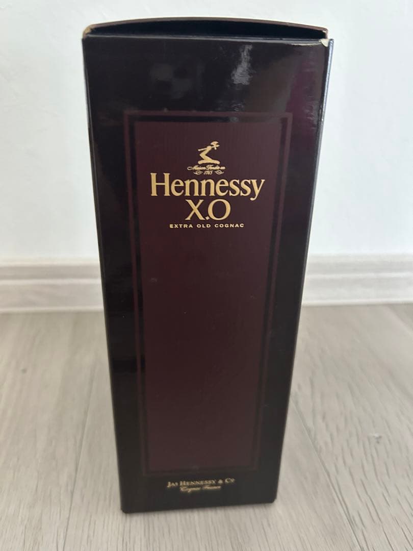 【ヘネシー】　XO 700㎖　40℃ 箱入　お酒　ブランデー　未開封