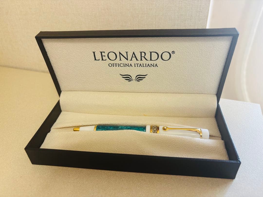 【日本限定】LEONARDOレオナルド フェリーチェ エメラルドグリーン