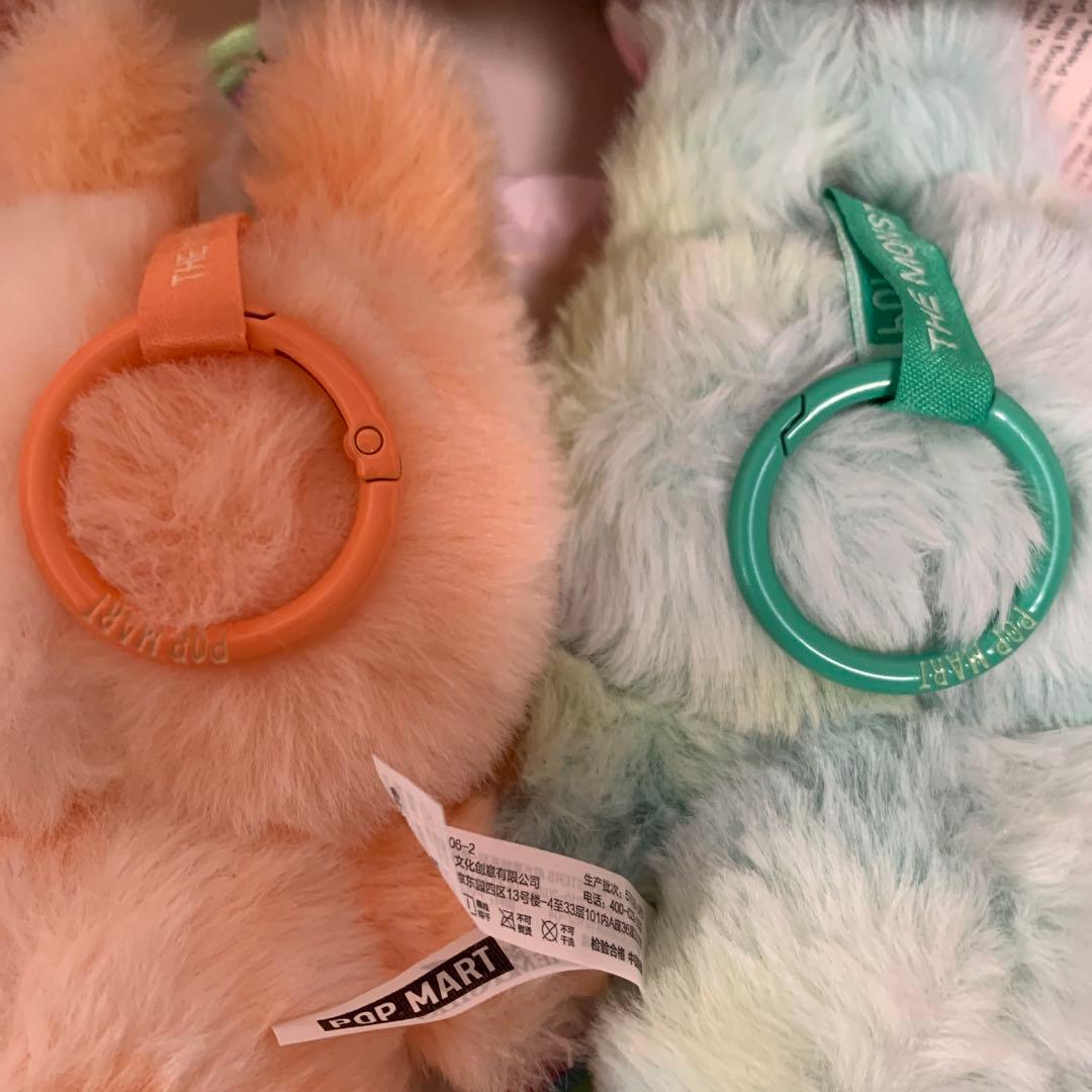 POP MART Big into Energy ぬいぐるみペンダント ラブブ