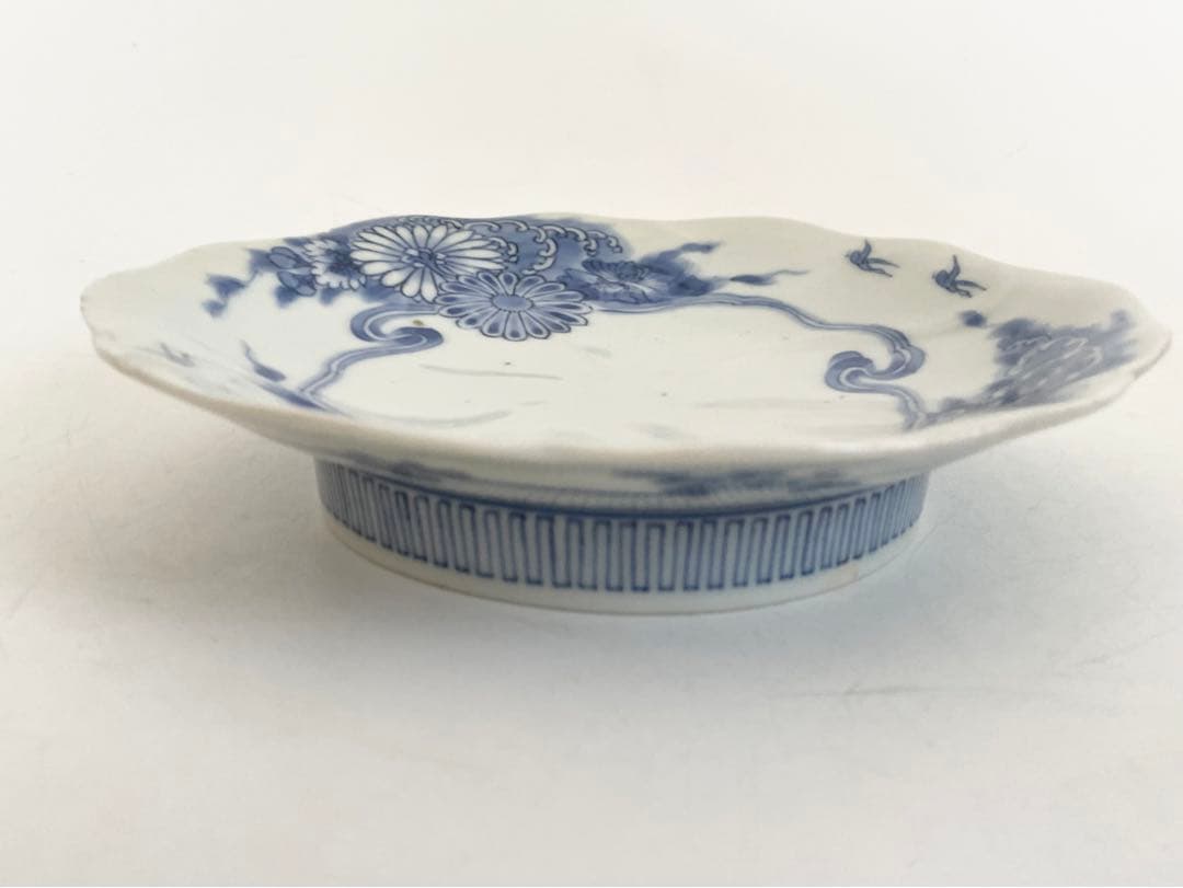 #3骨董　アンティーク　藍柿右衛門　染付　菊雲鶴文様　輪花皿　高脚皿　古伊万里