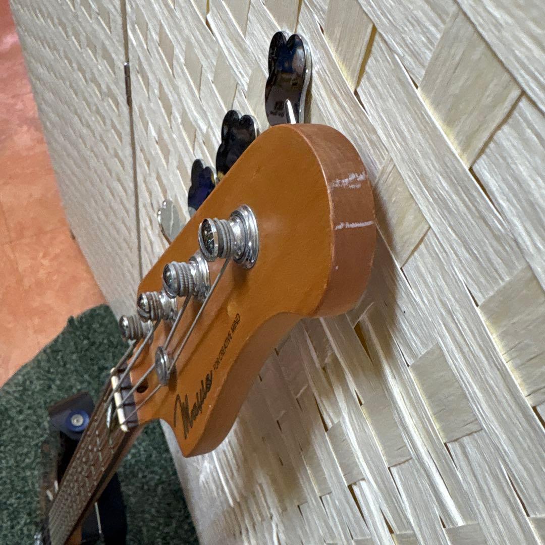 a8 mavis メイビス サンバー エレキベース