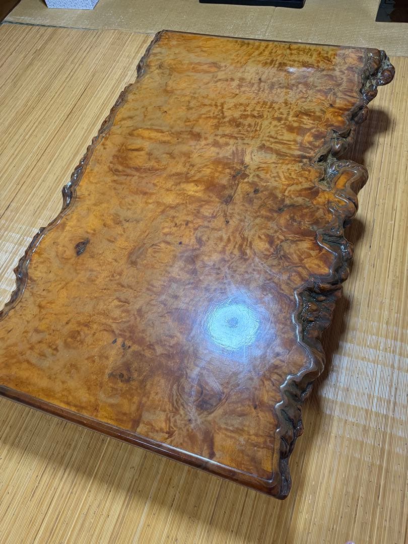 天然木（屋久杉かも）一枚板のテーブル　約165cm x 100cm 厚み6cm