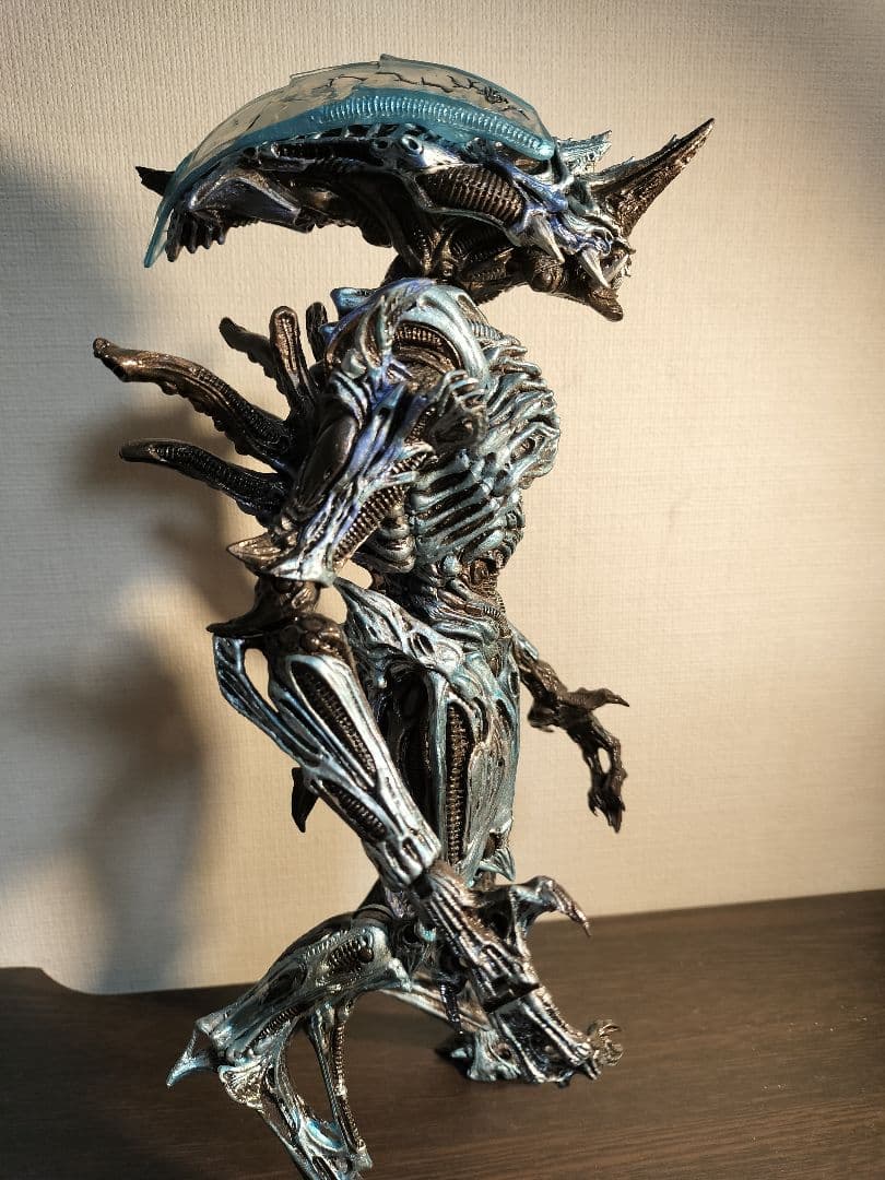 NECA ライノエイリアン 開封品