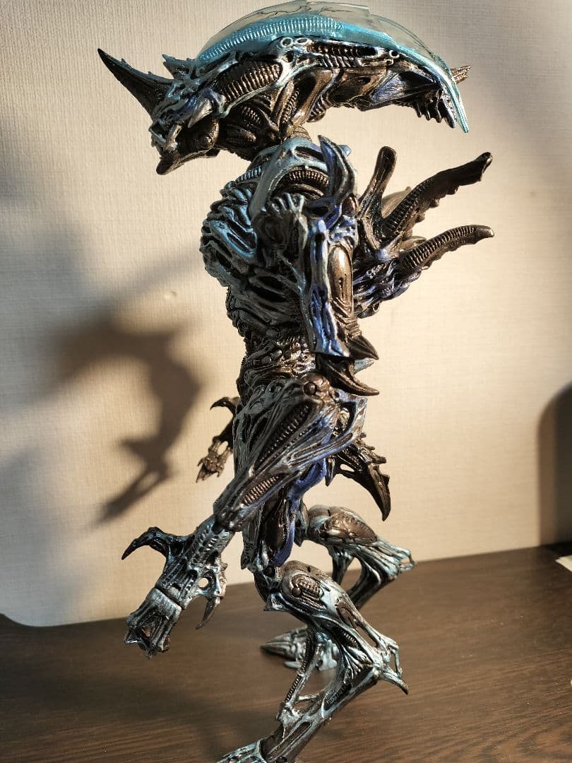 NECA ライノエイリアン 開封品