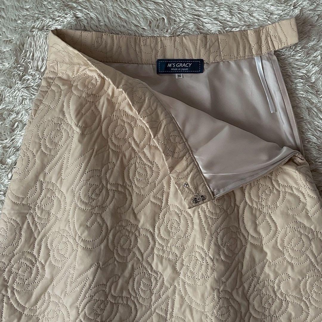 【新品】エムズグレイシー カメリア柄キルティングスカート25年モデル