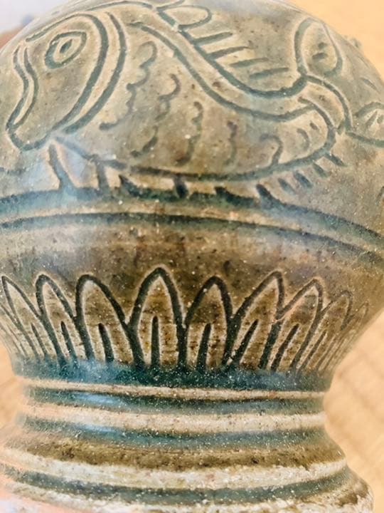 南蛮焼物青磁瓶