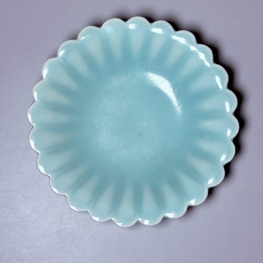 後期　鍋島青磁　江戸中期～末期　青磁菊花形皿　納箱付　同手　図録掲載品