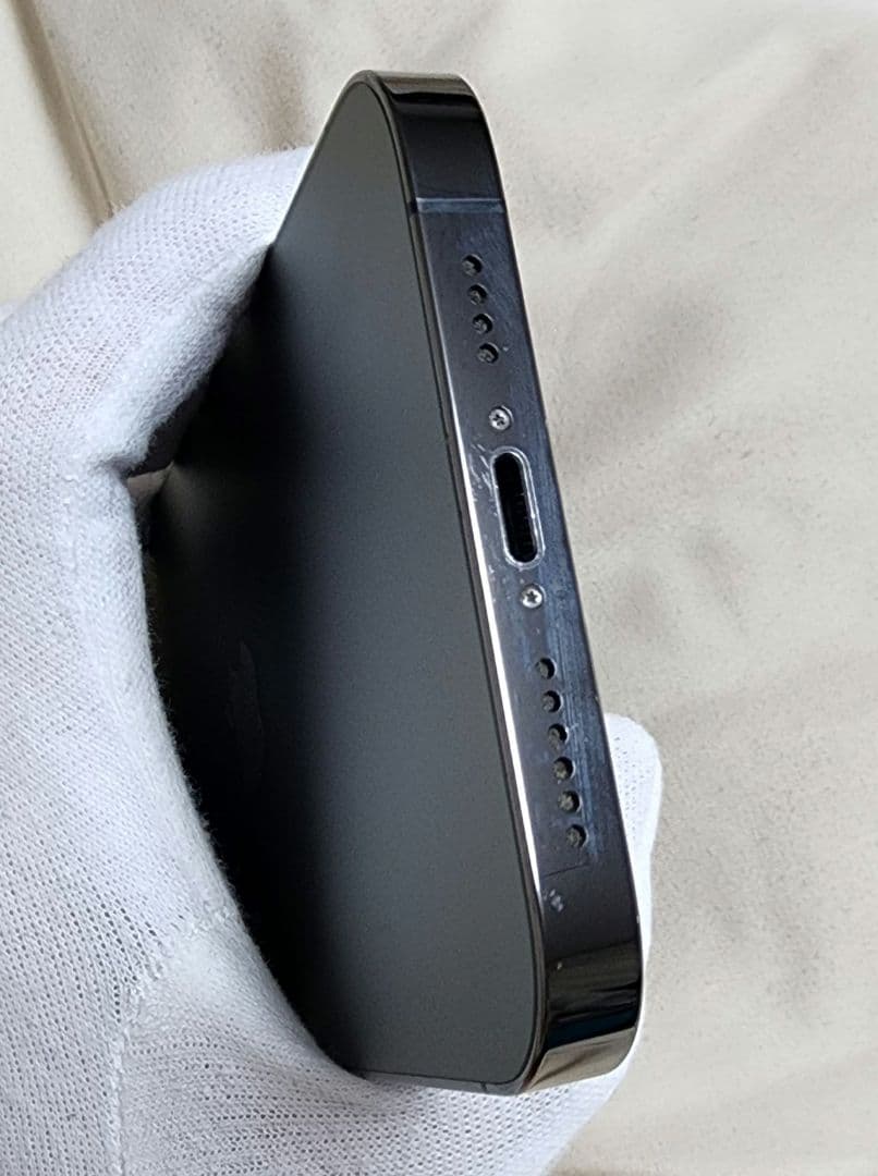 iPhone13ProMax グラファイト 黒 256GB バッテリー残量82%