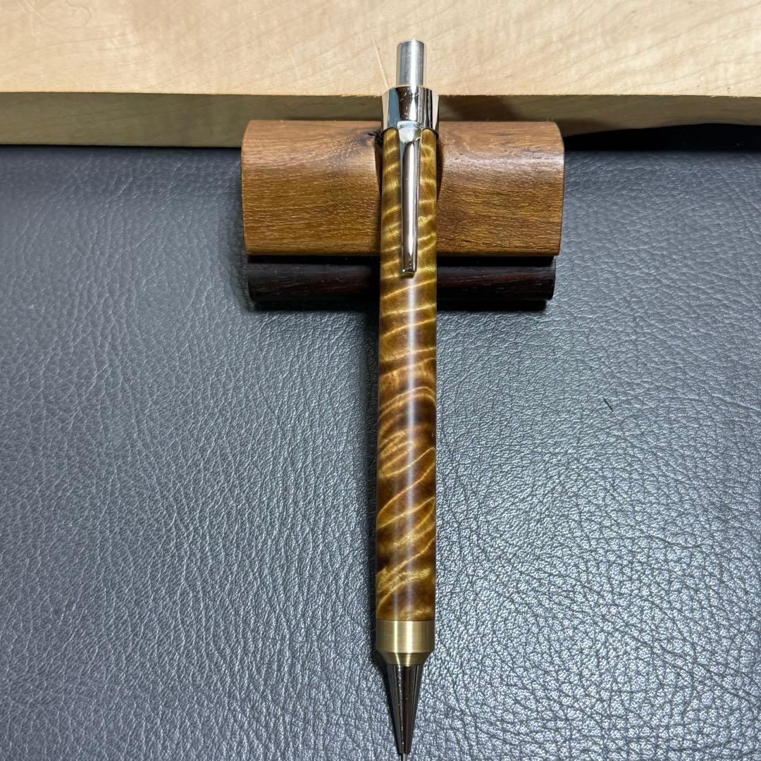 122栃トラ杢スタビ　木製シャーペン　強低重心R 真鍮　ギラギラ杢