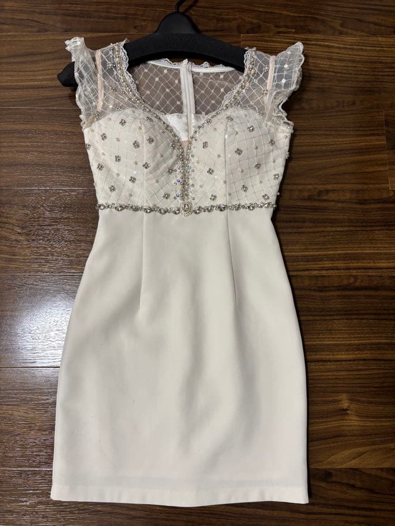 ROBE de FLEURSローブドフルール　フリルビジュータイトミニドレス