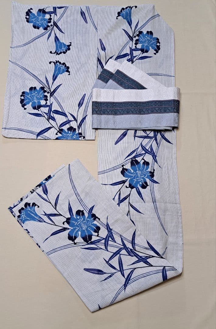 美品 本染め 浴衣　裄67 麻混　百合柄