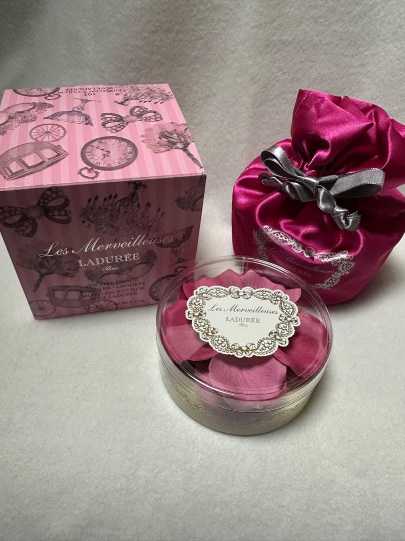 【新品未使用品】Ladurée チーク&鏡のセット