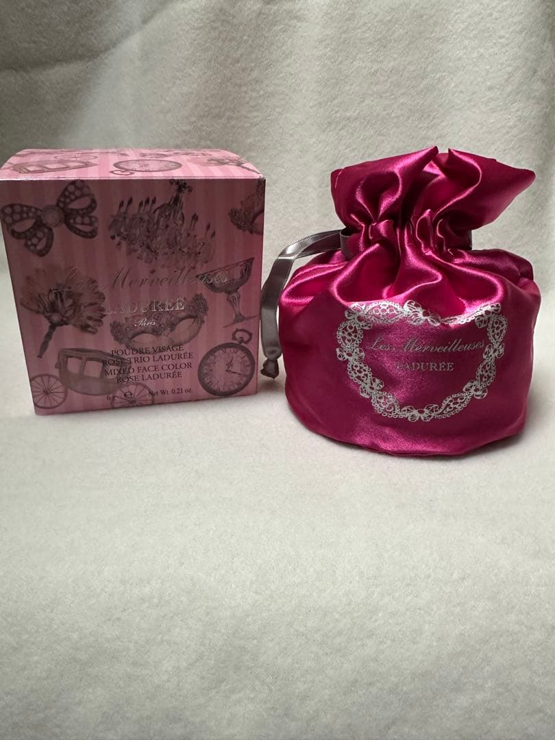 【新品未使用品】Ladurée チーク&鏡のセット