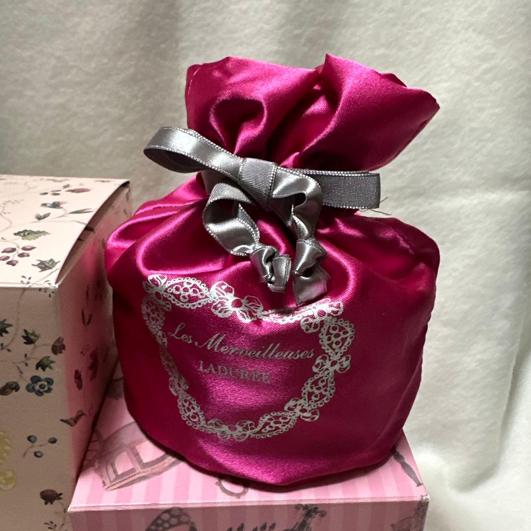 【新品未使用品】Ladurée チーク&鏡のセット