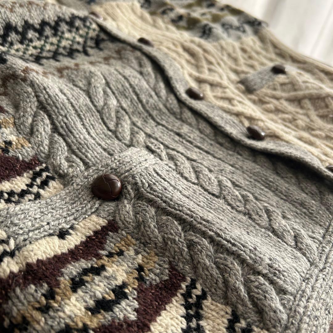 Papas 男性用ハンドニットのベスト　絹混ウール　革のクルミボタン使用