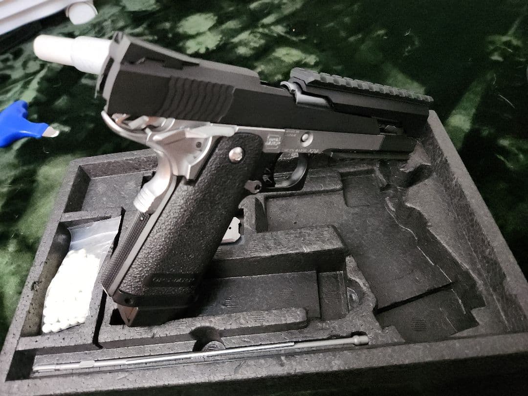 東京マルイ製　ハイキャパステンレスモデルライラクスカスタム品