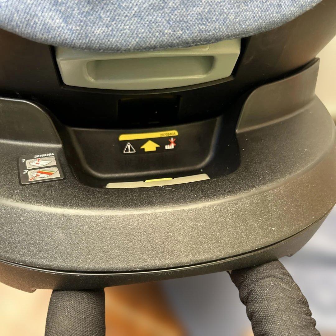 エールベベ クルット4i プレミアム BF867 ISOFIX ブルー