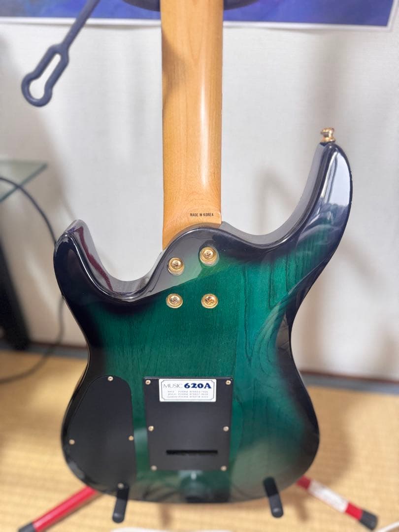 エレキギター グラデーショングリーン aria proll