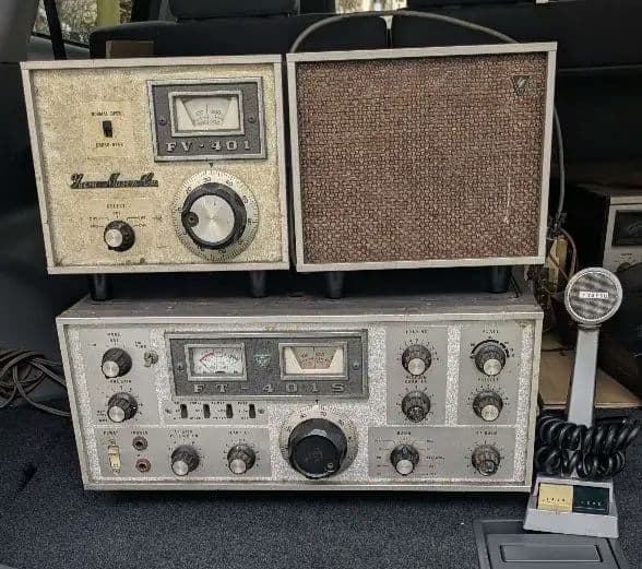 トランシーバー FT-401S