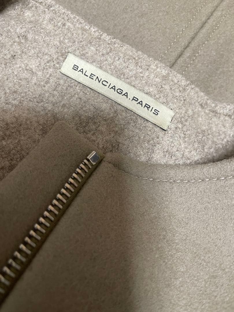 バレンシアガ ベージュ ノーカラー ロングコート M〜Lサイズ感