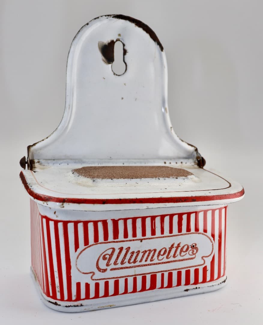 アンティーク・アルメット缶（マッチ入れ） フランスBB社製