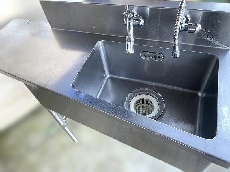 マルゼン 業務用ステンレス製1槽式シンク 台形 バックガード・水栓・水切り付