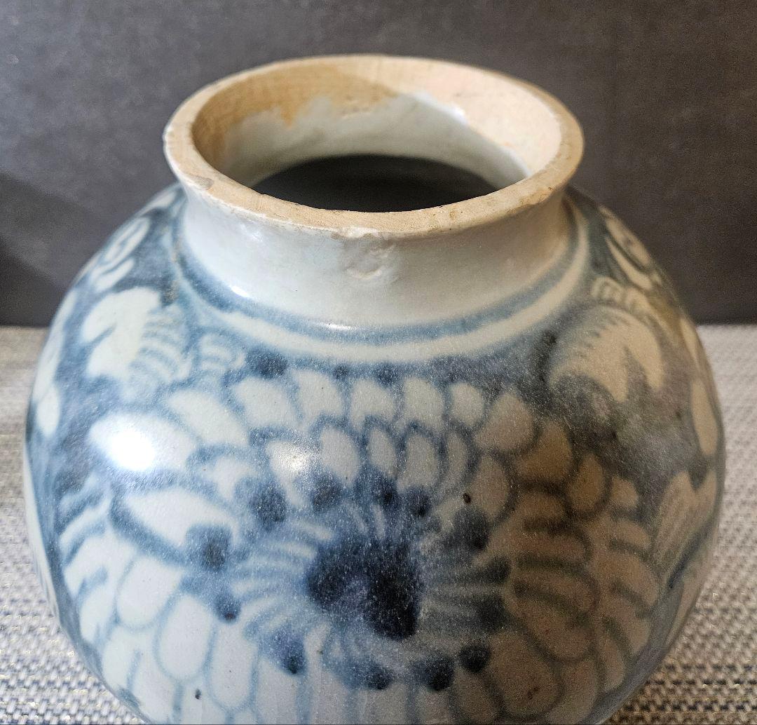 明朝 明代　中国古陶磁　中国南方系　青華　 古染付　花の図　胴継ぎ　壺　花入れ